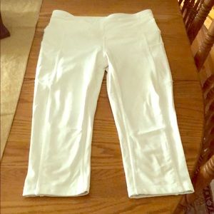 Lululemon yoga crops